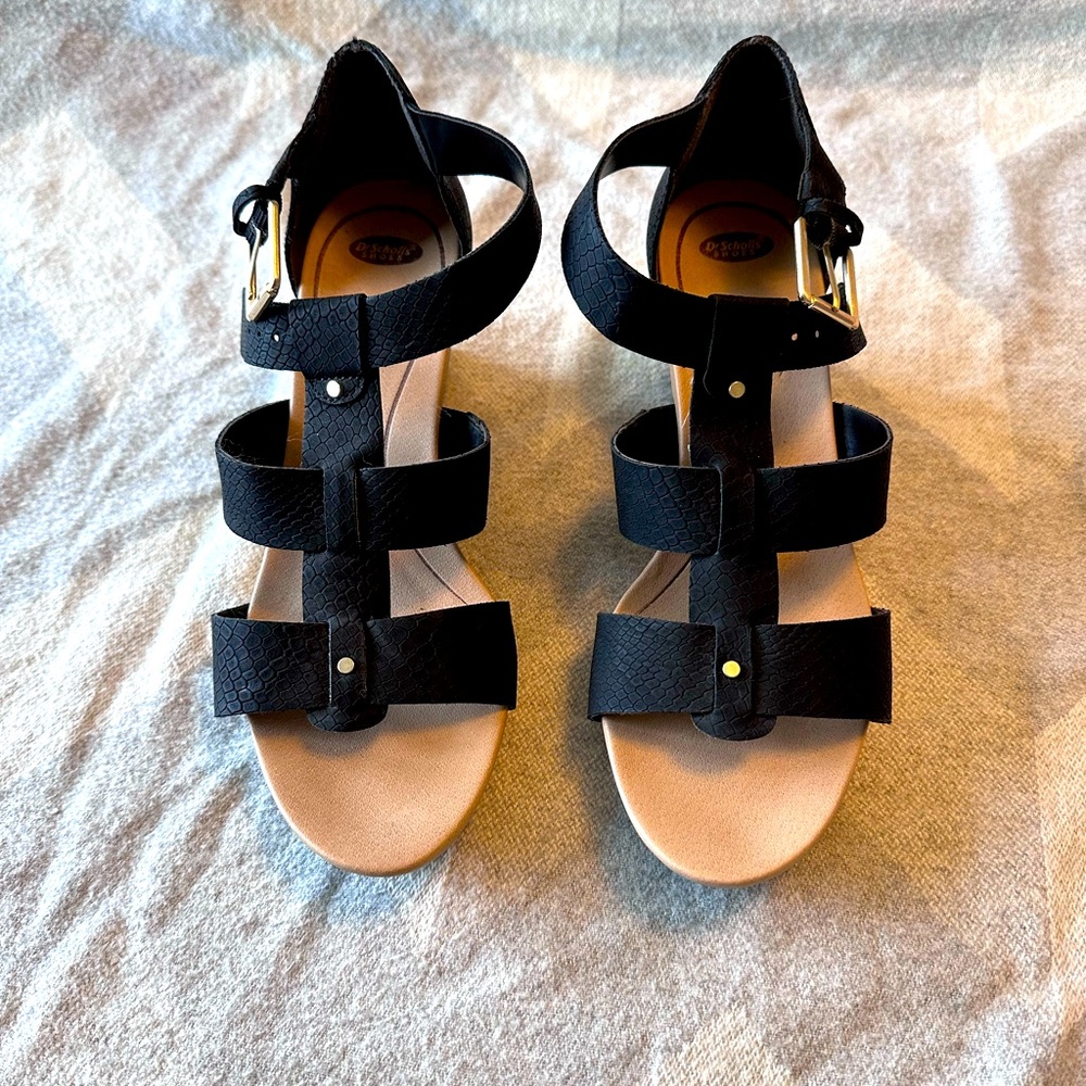 Dr Scholl’s black wedge Sandals size 8